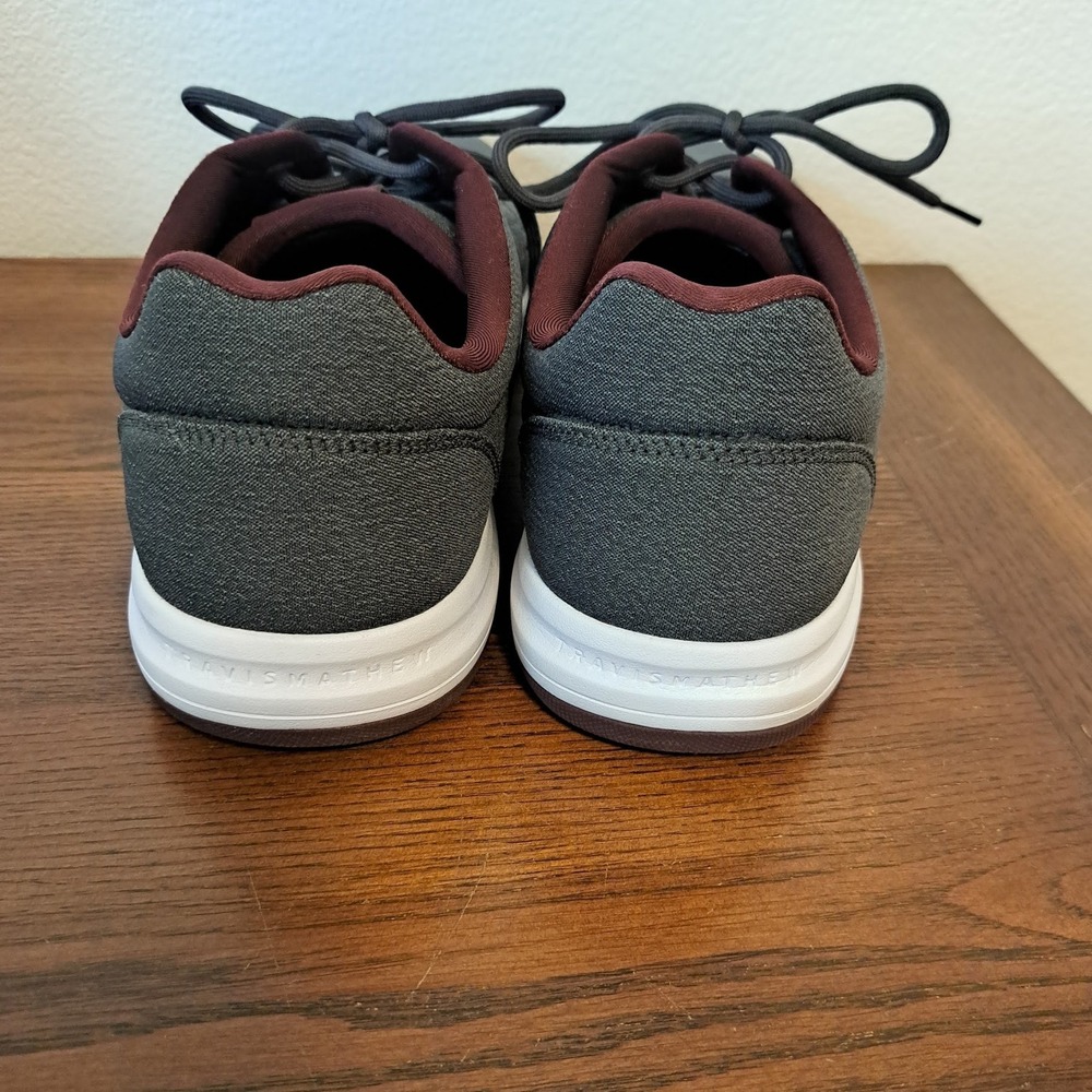 TravisMathew The Daily Knit Grey Burgundy Sneakers 1MAA222 Mens 14 - Picture 4 of 11